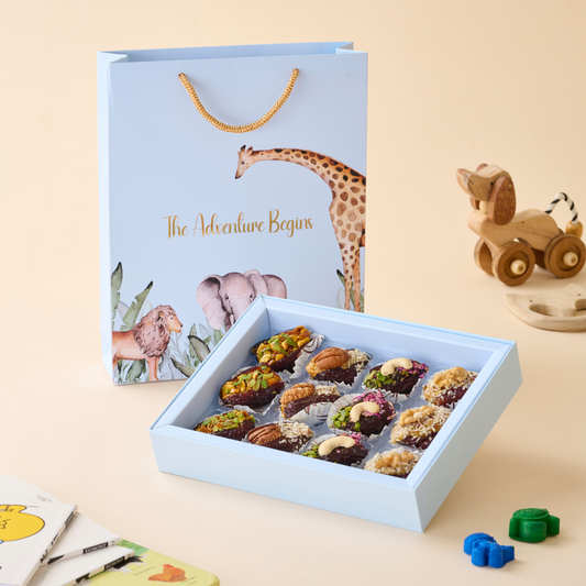 Adventure box - Baby Boy - 12pc Stuffed Dates Box