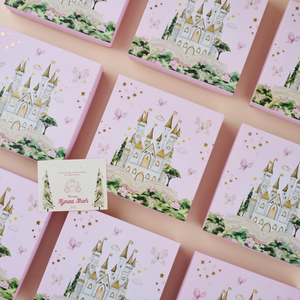 Luxury Baby Announcement Hampers for Memorable First Introductions.