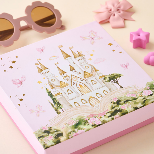 Luxury baby welcome box for family by Mewaz