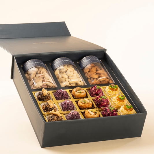 Mewaz-Kulhad-Box-traditional-Indian-corporate-gift-box-with-kesar-milk-masala 