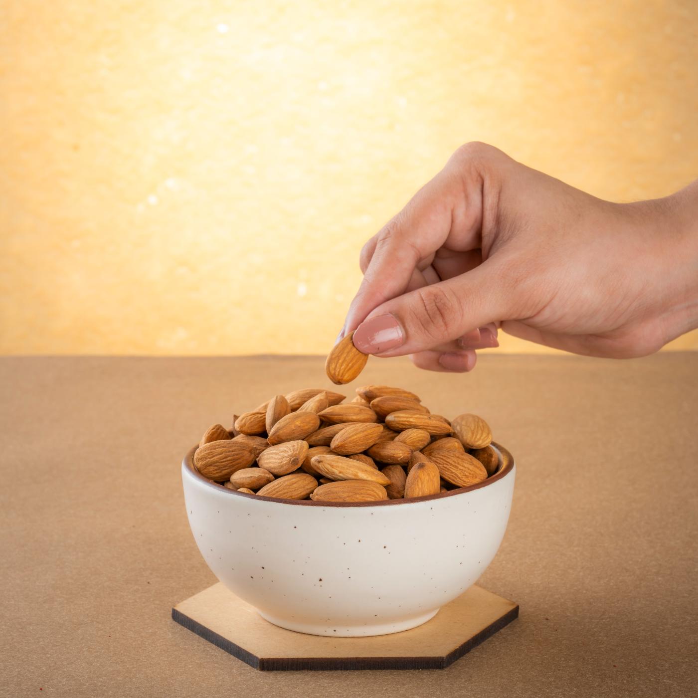 California Almonds by Mewaz. Crunchy buttery flavour Mumbai